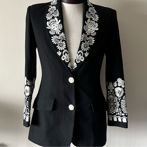 90s Vintage Women’s Black and White Floral Blazer (100% wool) - Size 6 - Picture 1 of 7